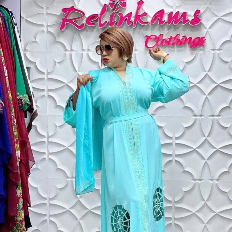 Emerald Green Abaya with Intricate Embroidery - Image 2