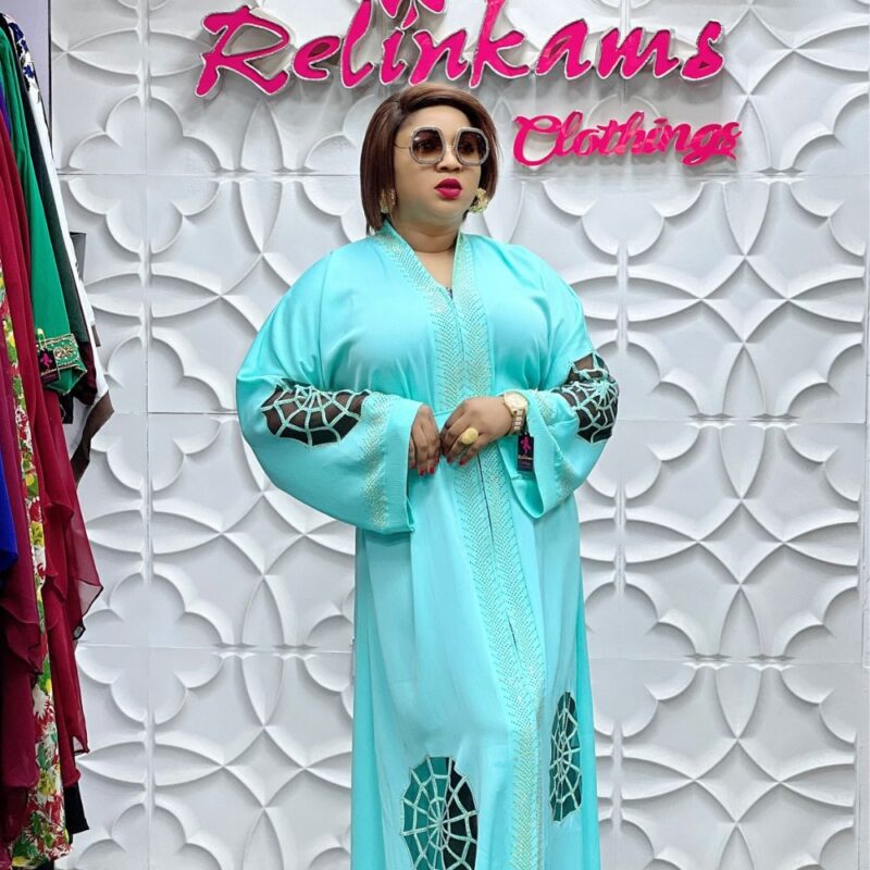 Emerald Green Abaya with Intricate Embroidery - Image 3