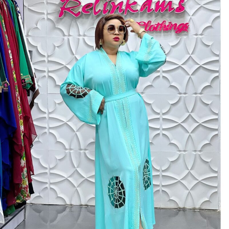 Emerald Green Abaya with Intricate Embroidery - Image 4